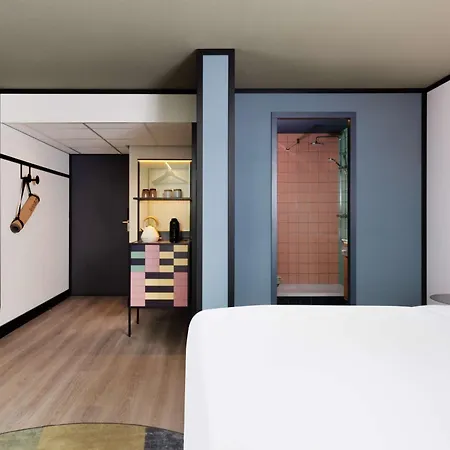 Avani Museum Quarter - Previously Nh Museum Quarter Hotell 4*