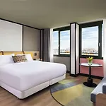 Hotel Avani Museum Quarter - Previously Nh Museum Quarter