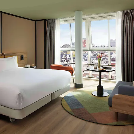 Avani Museum Quarter Hotell 4*