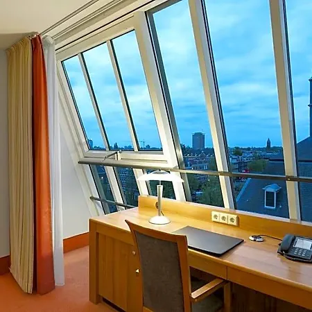 Avani Museum Quarter Hotel 4*