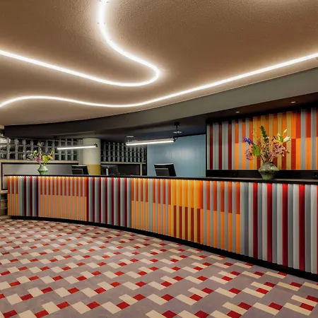 Avani Museum Quarter Hotel 4*