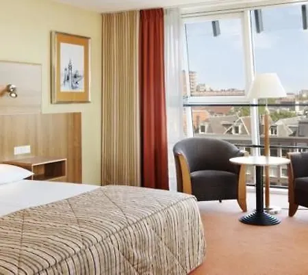 Avani Museum Quarter - Previously Nh Museum Quarter Hotell 4*