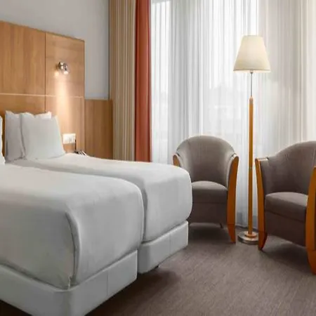 Avani Museum Quarter - Previously Nh Museum Quarter Hotell 4*