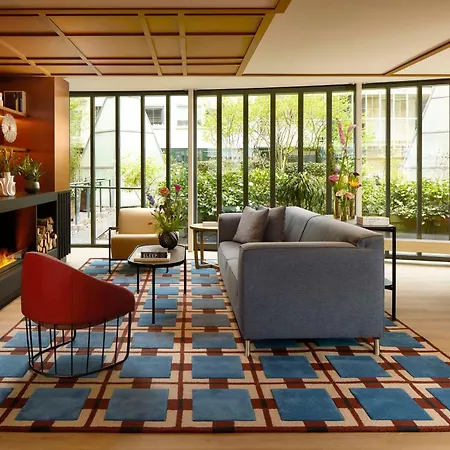 Hotel Avani Museum Quarter